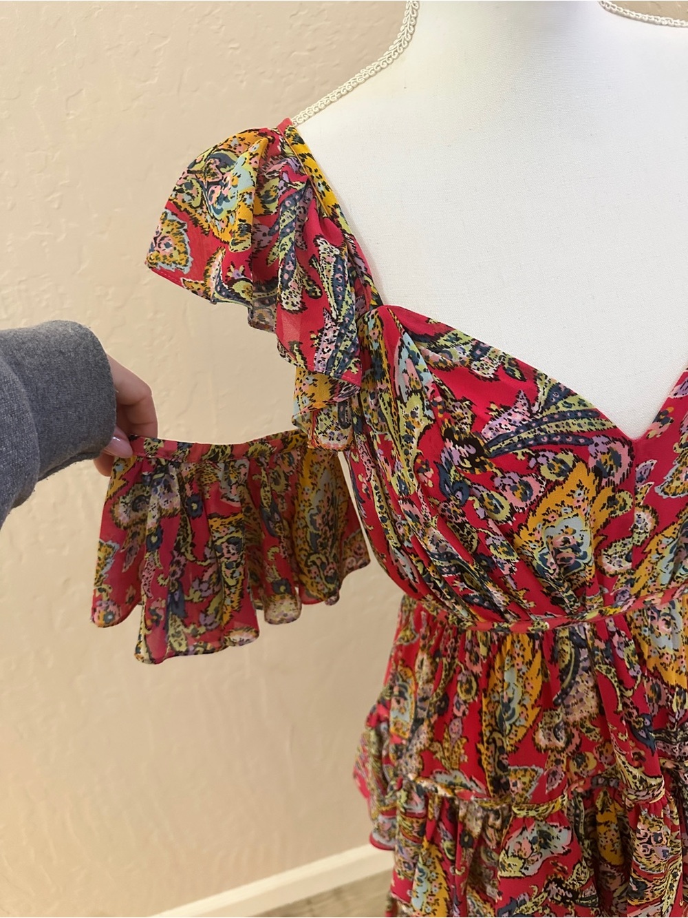 Cinq a Sept Collier Ruffle Cold Shoulder Chiffon Dress in Primrose Pink Paisley - Picture 6 of 11